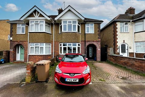 3 bedroom semi-detached house for sale, Shakespeare Road, Luton