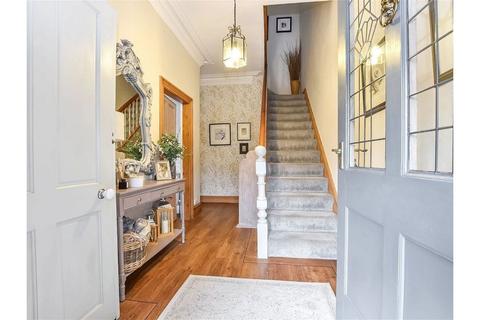 4 bedroom end of terrace house for sale, Church Lane, Leeds, LS25