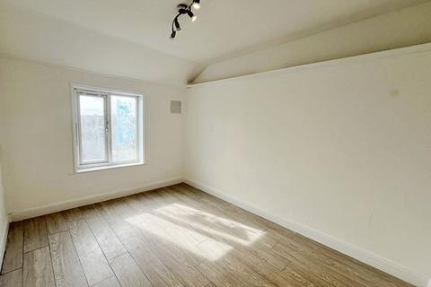 undefined, Hill Rise, Greenford