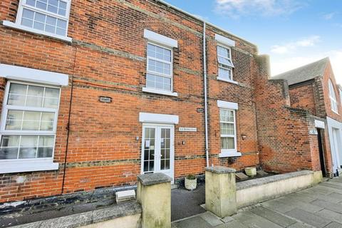 1 bedroom flat for sale - Wellington Road, Harwich, CO12