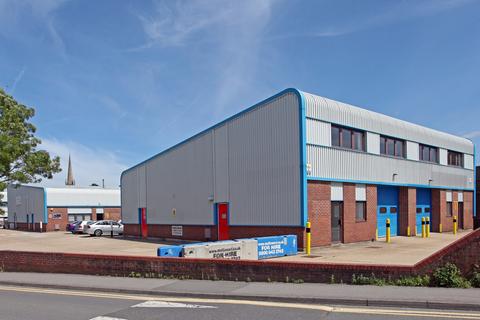 Warehouse to rent - Oxford Rd Wokingham RG41 2YQ