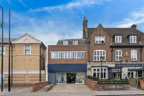Retail property (high street) to rent, 281 Ballards Ln London N12 8NR