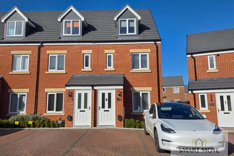 3 bedroom end of terrace house for sale - Navigation Way, Preston PR4