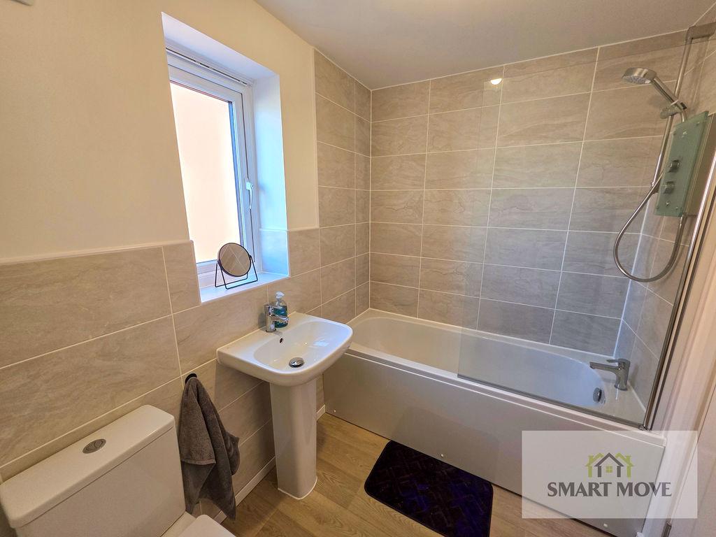 1st Floor Bathroom