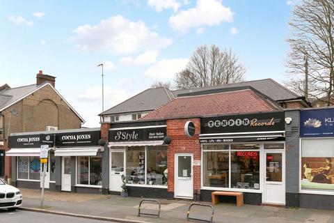 2 bedroom apartment to rent, Old Lodge Lane, Purley