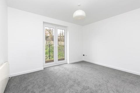 2 bedroom apartment to rent, Old Lodge Lane, Purley