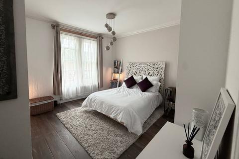 3 bedroom terraced house for sale, Inglis Road, Southsea