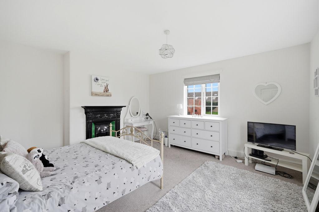 Guest bedroom