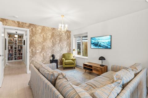 3 bedroom detached house for sale, Allison Gardens, Blackridge