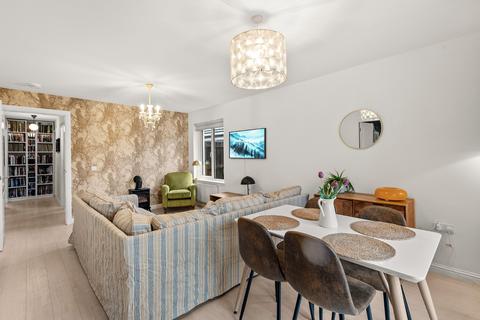 3 bedroom detached house for sale, Allison Gardens, Blackridge