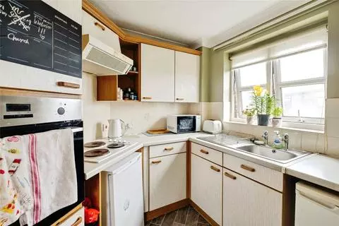 2 bedroom apartment for sale - View 3