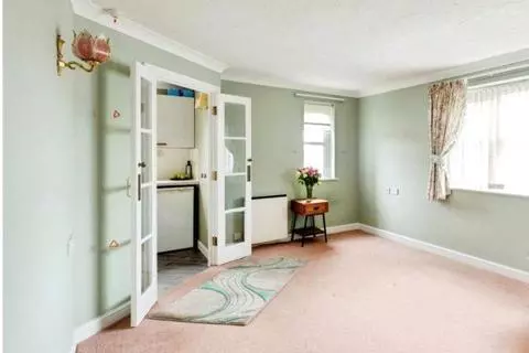 2 bedroom apartment for sale - View 2