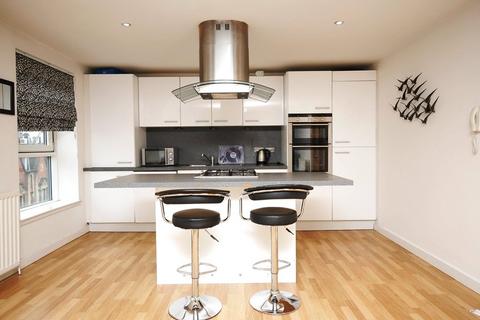 2 bedroom flat to rent, Dunlop Street, Glasgow, G1