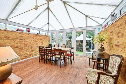 undefined, Quebec Gardens, Camberley GU17