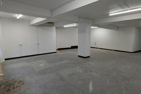 Office to rent, 27 Peascod Street Windsor SL4 1DU