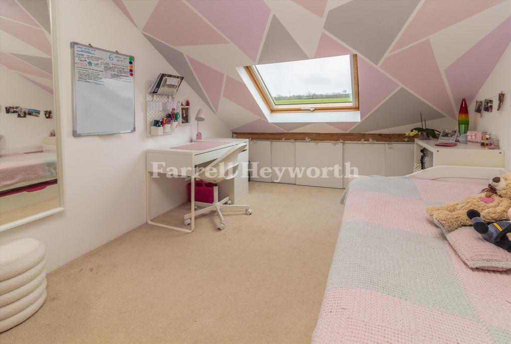 Rear First Floor Bed