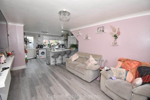2 bedroom flat for sale, Battery Close, Gosport