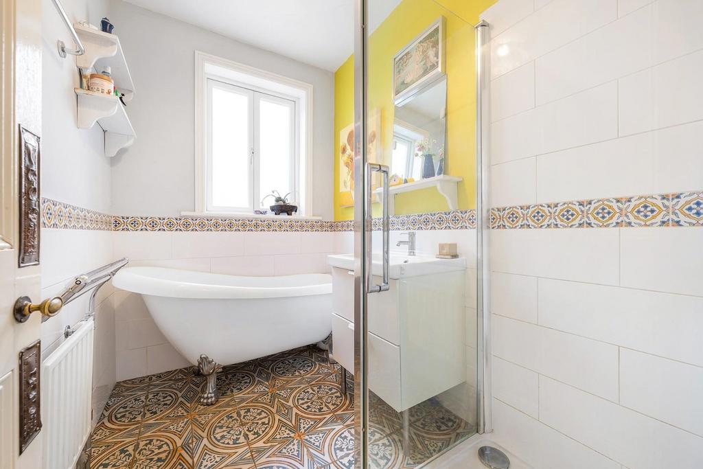 Bathroom.JPG