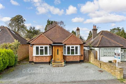 3 bedroom chalet for sale, The Green, Tadworth KT20