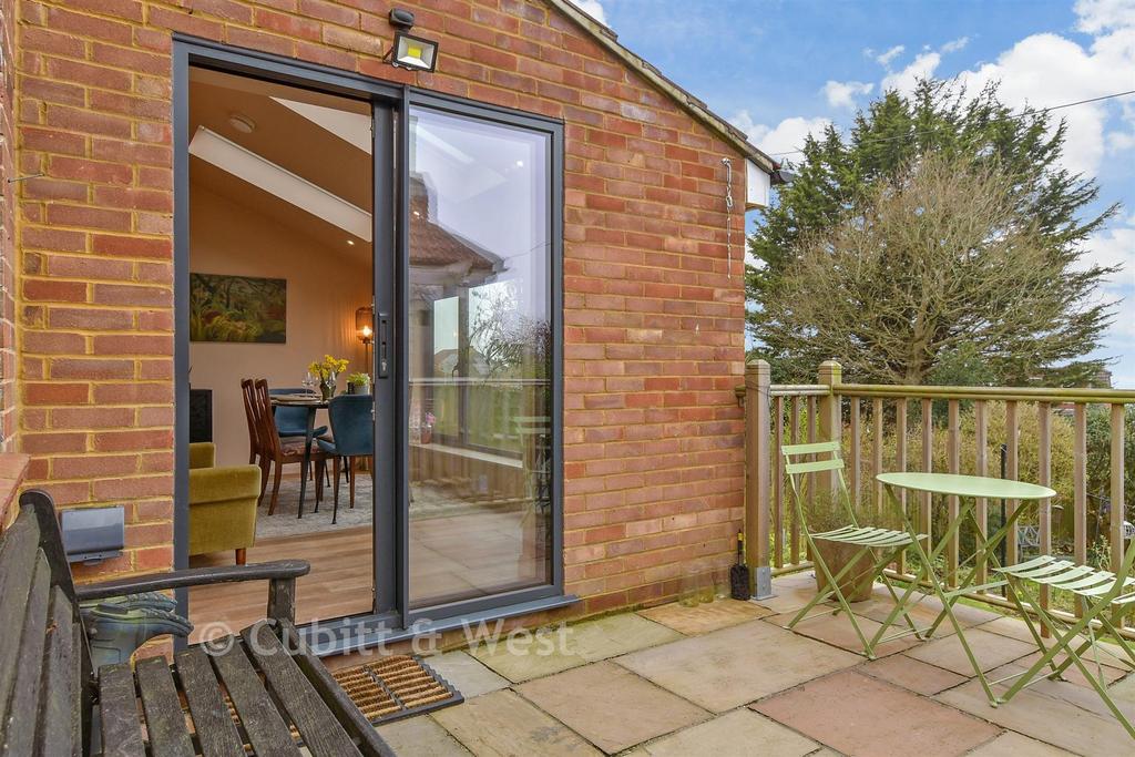 External Lifestyle Photograph