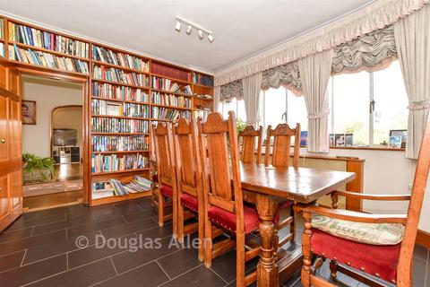 4 bedroom detached bungalow for sale, Heath Drive, Romford RM2