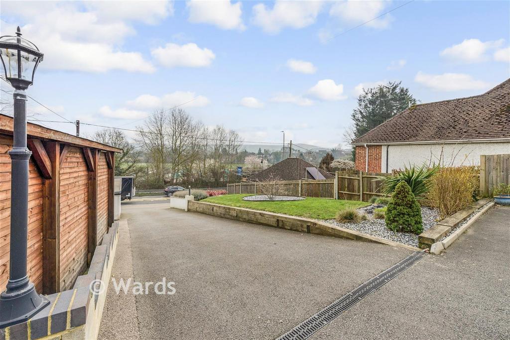 Driveway/Parking
