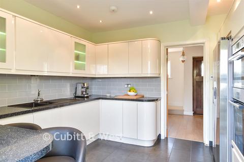 4 bedroom semi-detached house for sale, Highview Avenue South, Brighton BN1
