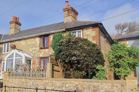 2 bedroom end of terrace house for sale - Ocean View Road, Ventnor, Isle of Wight, PO38 1AB