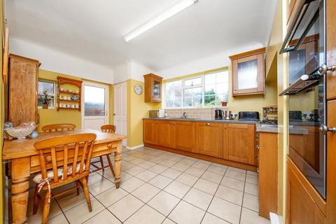 undefined, Ludlow Avenue, South Luton, Luton, Bedfordshire, LU1 3RW