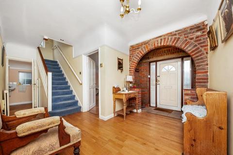 undefined, Ludlow Avenue, South Luton, Luton, Bedfordshire, LU1 3RW