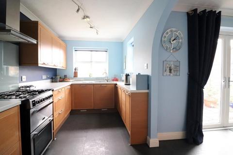 3 bedroom detached house for sale, Luton LU2