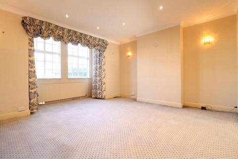 5 bedroom semi-detached house to rent, Edgware HA8