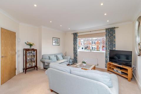 undefined, Century Gardens, South Croydon, CR2 9FE