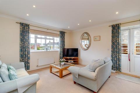 undefined, Century Gardens, Sanderstead, CR2 9FE