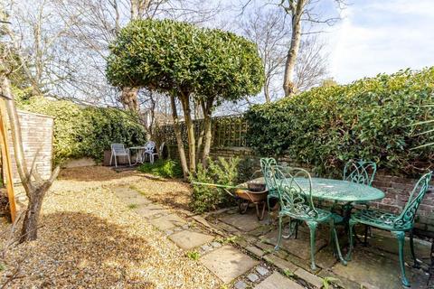 2 bedroom end of terrace house for sale, Junction Road, South Croydon, CR2 6RA