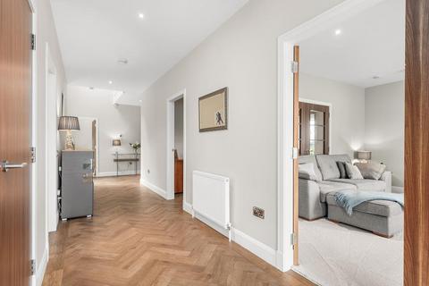 4 bedroom detached house for sale, Falkirk FK2