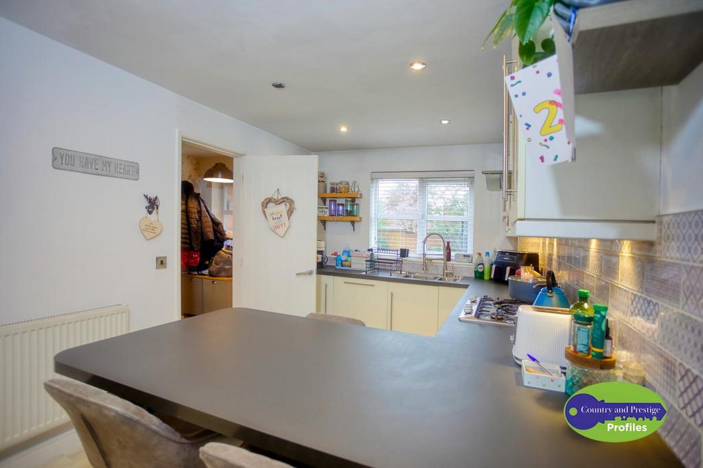 9 Mays Farm drive (43).jpg