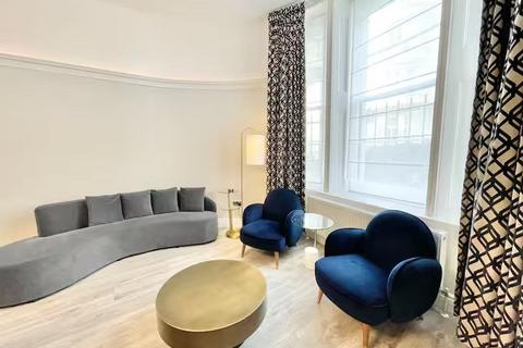 2 bedroom flat to rent, Westbourne Crescent, London