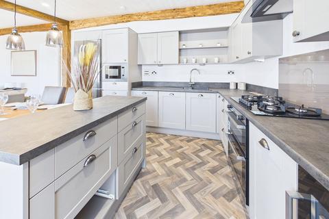 2 bedroom chalet for sale, Chertsey Lane, Staines-upon-Thames, TW18
