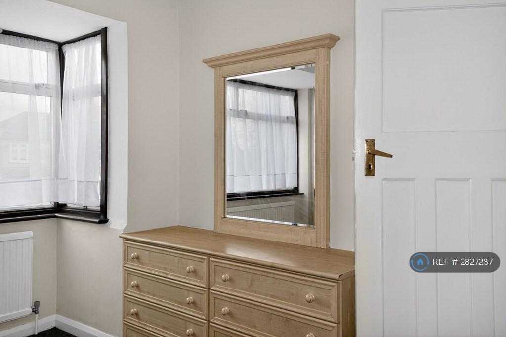 Main Bedroom 1