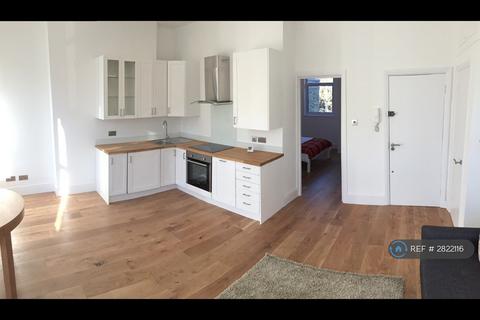 1 bedroom flat to rent, Frithville Gardens, London, W12