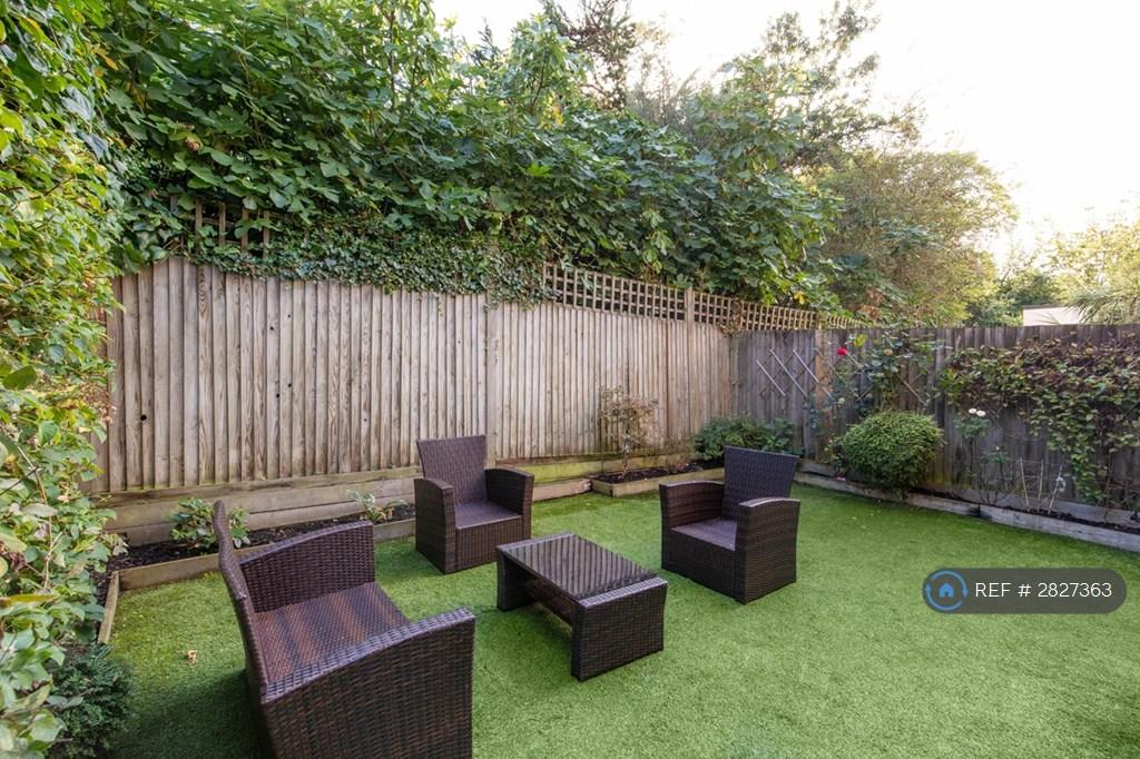 Garden With Low Maintenance Astro Turf