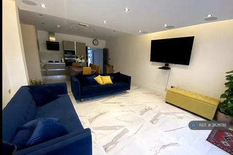 undefined, Rundell Crescent, London, NW4