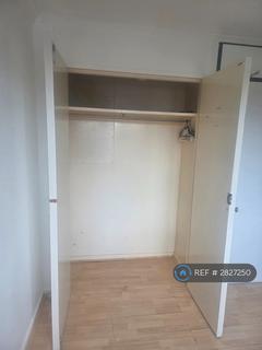 undefined, Porte, London, NW9