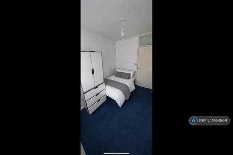 1 bedroom in a house share to rent, Ballance Road, London, E9