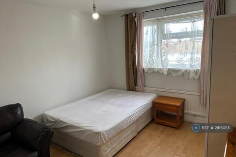 2 bedroom flat to rent, Salisbury Road, Hounslow, TW4