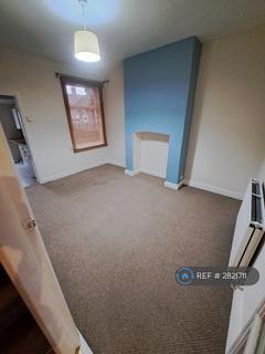 2 bedroom terraced house to rent, Rectory Avenue, Gainsborough, DN21