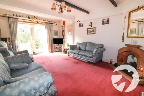 4 bedroom semi-detached house for sale, Park Crescent Road, Erith, DA8