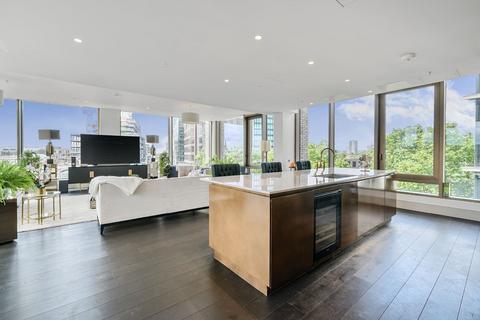 3 bedroom flat for sale, Victoria Street, London