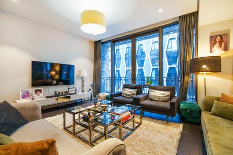 3 bedroom flat for sale, Victoria Street, London